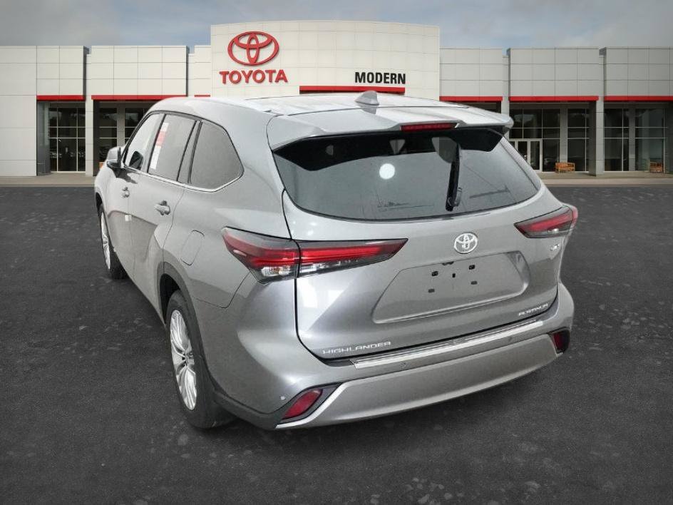 New 2026 Heavy Metallic Toyota Hybrid Platinum image 15