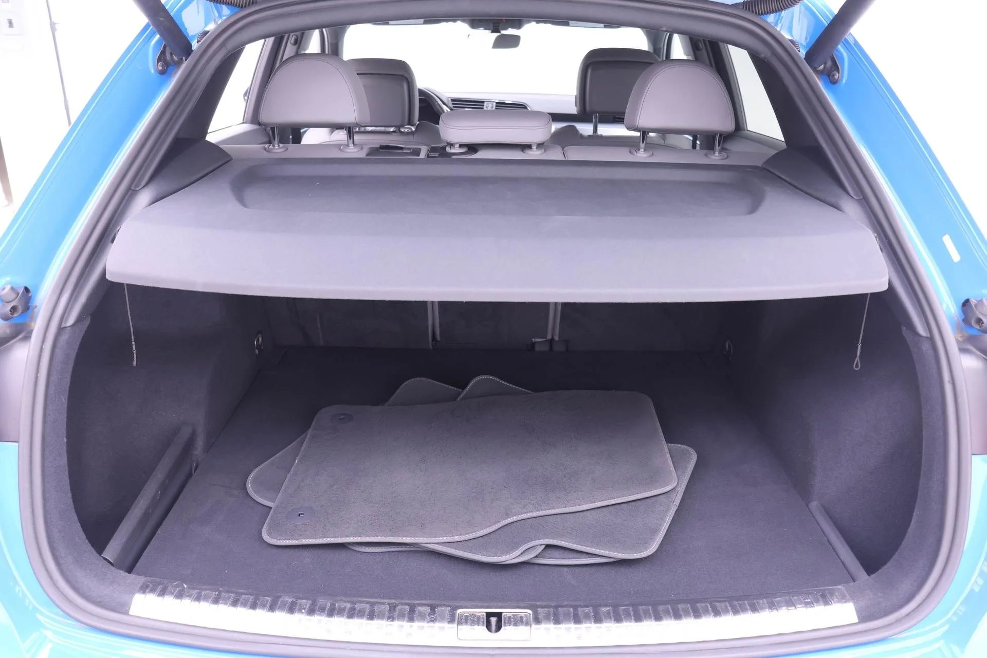 Used 2019 Blue Audi 2.0T Prestige image 19