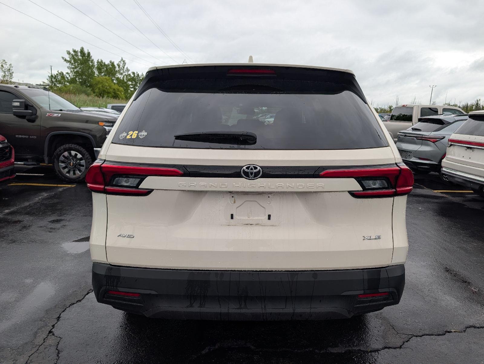Used 2024 Coastal Cream Toyota XLE image 6