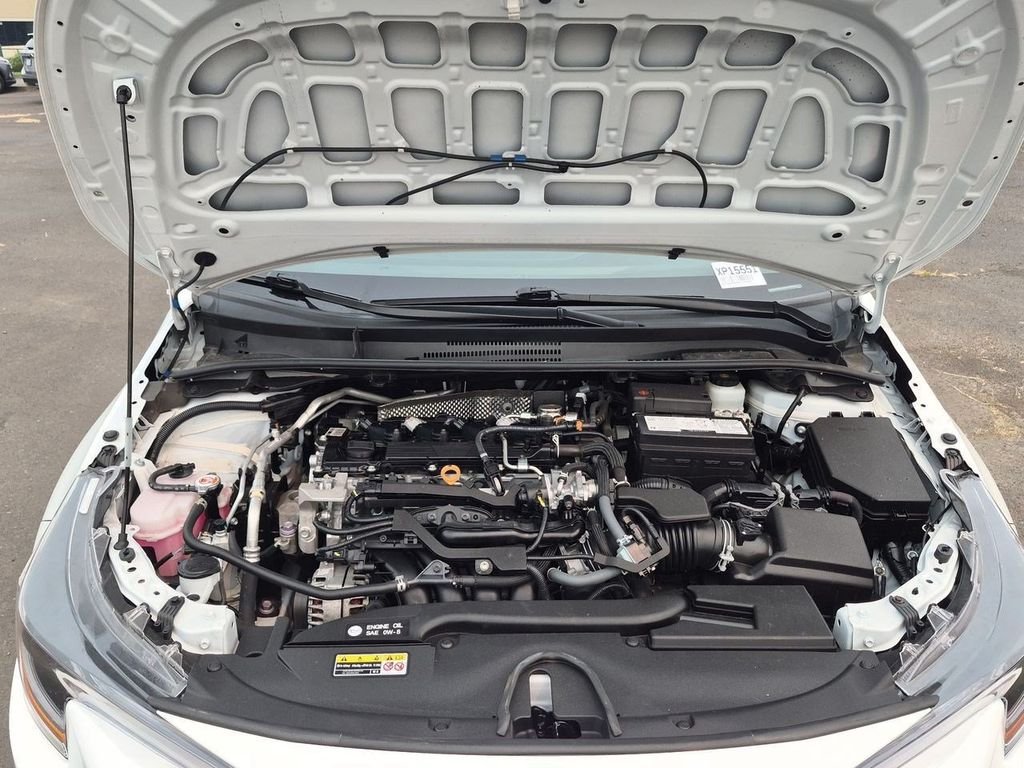 Used 2024 Ice Toyota LE image 30
