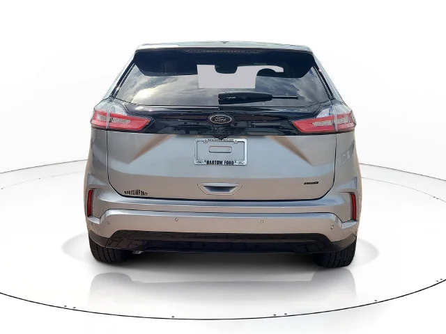 Used 2024 Silver Ford SE image 6