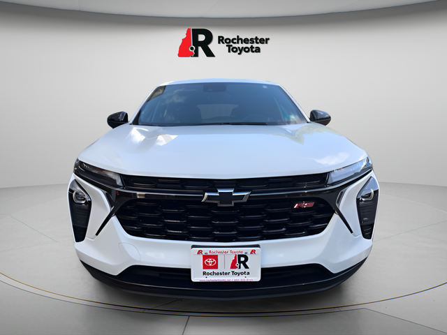 Used 2025 White Chevrolet 1RS image 2