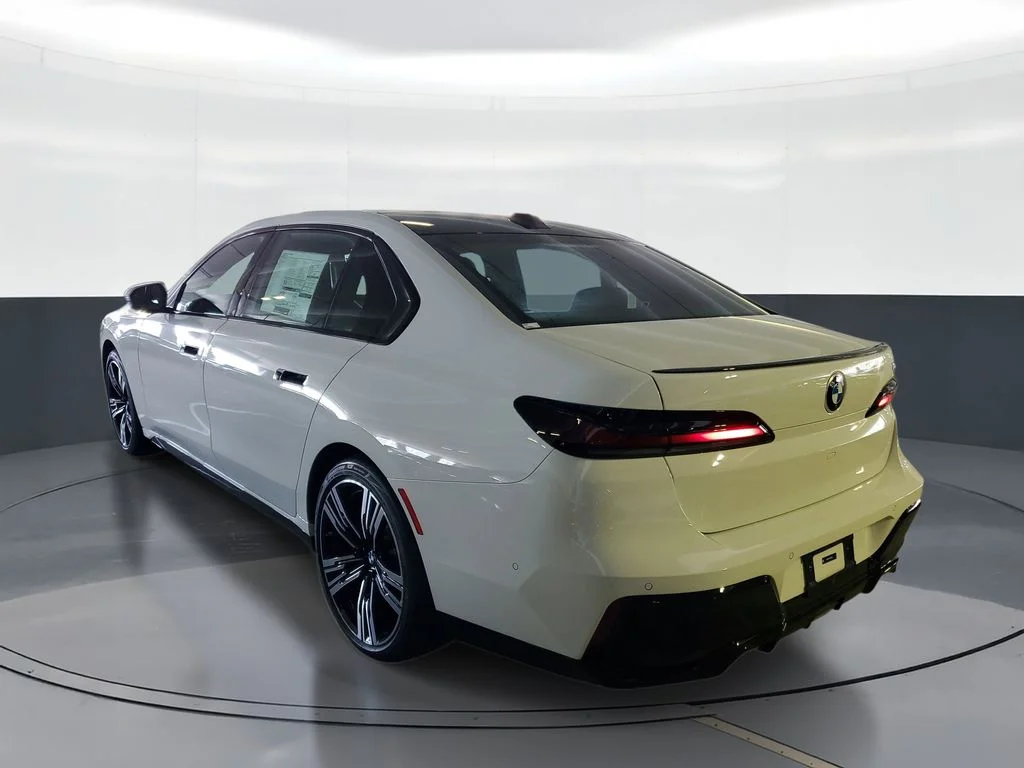 New 2026 Alpine White BMW 740i image 4