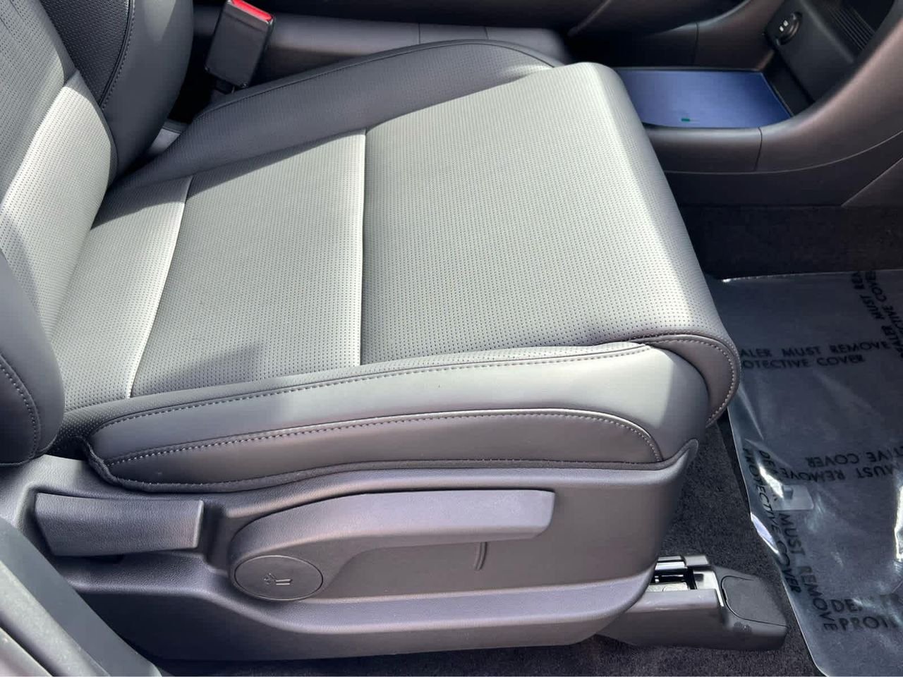 New 2026 Creamy White Pearl Hyundai SEL 7P image 19