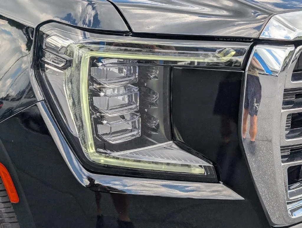 Used 2023 Onyx Black GMC SLT image 5