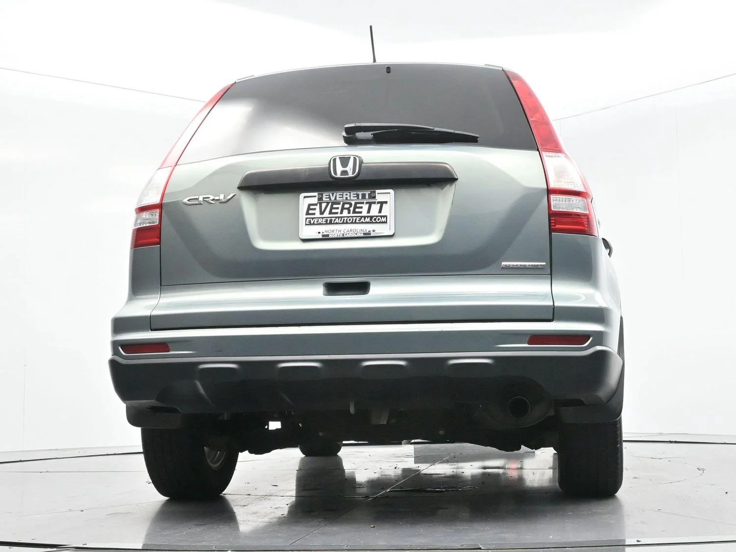 Used 2011 Opal Sage Metallic Honda SE image 44