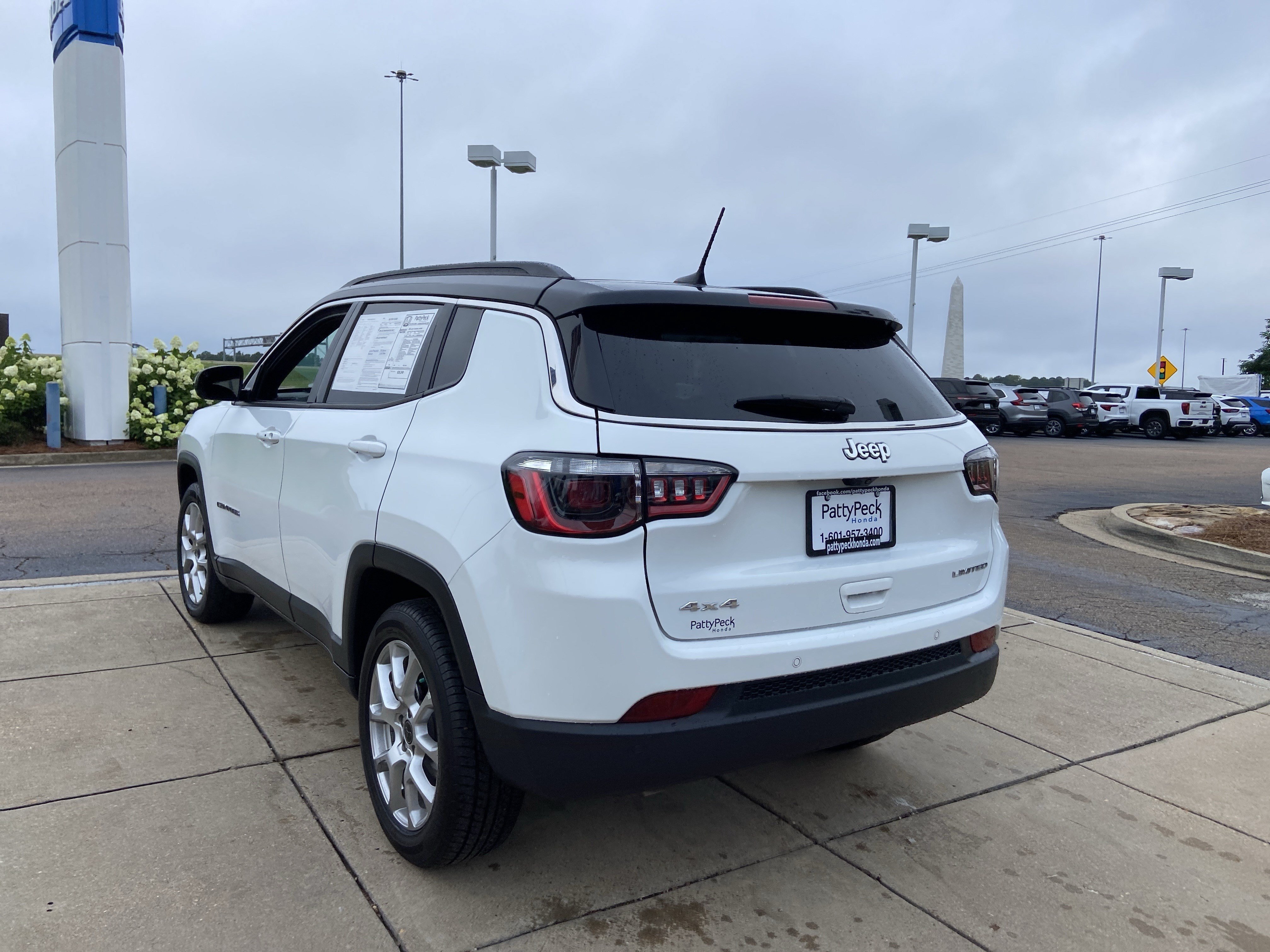 2025 Jeep Compass Limited - Photo 9