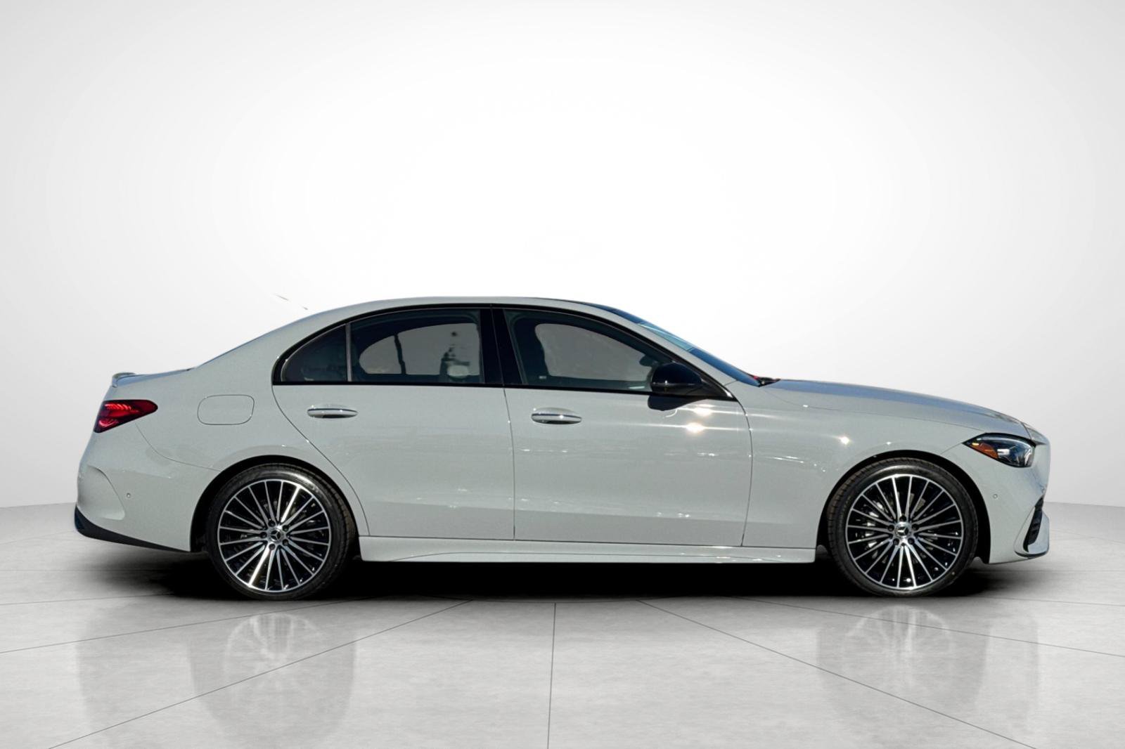 New 2026 MANUFAKTUR Alpine Grey Mercedes-Benz C 300 image 34
