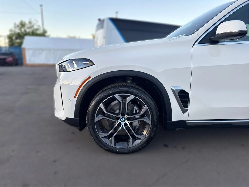 New 2026 White BMW sDrive40i image 15