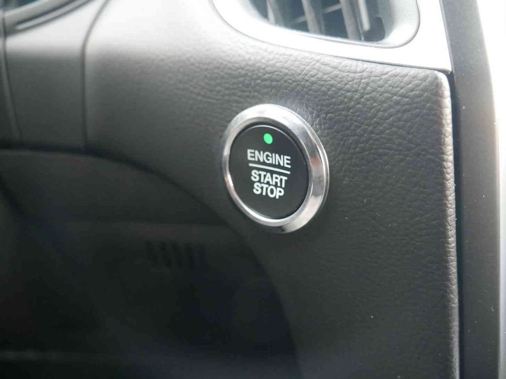 Used 2024 Blue Ford SEL image 31