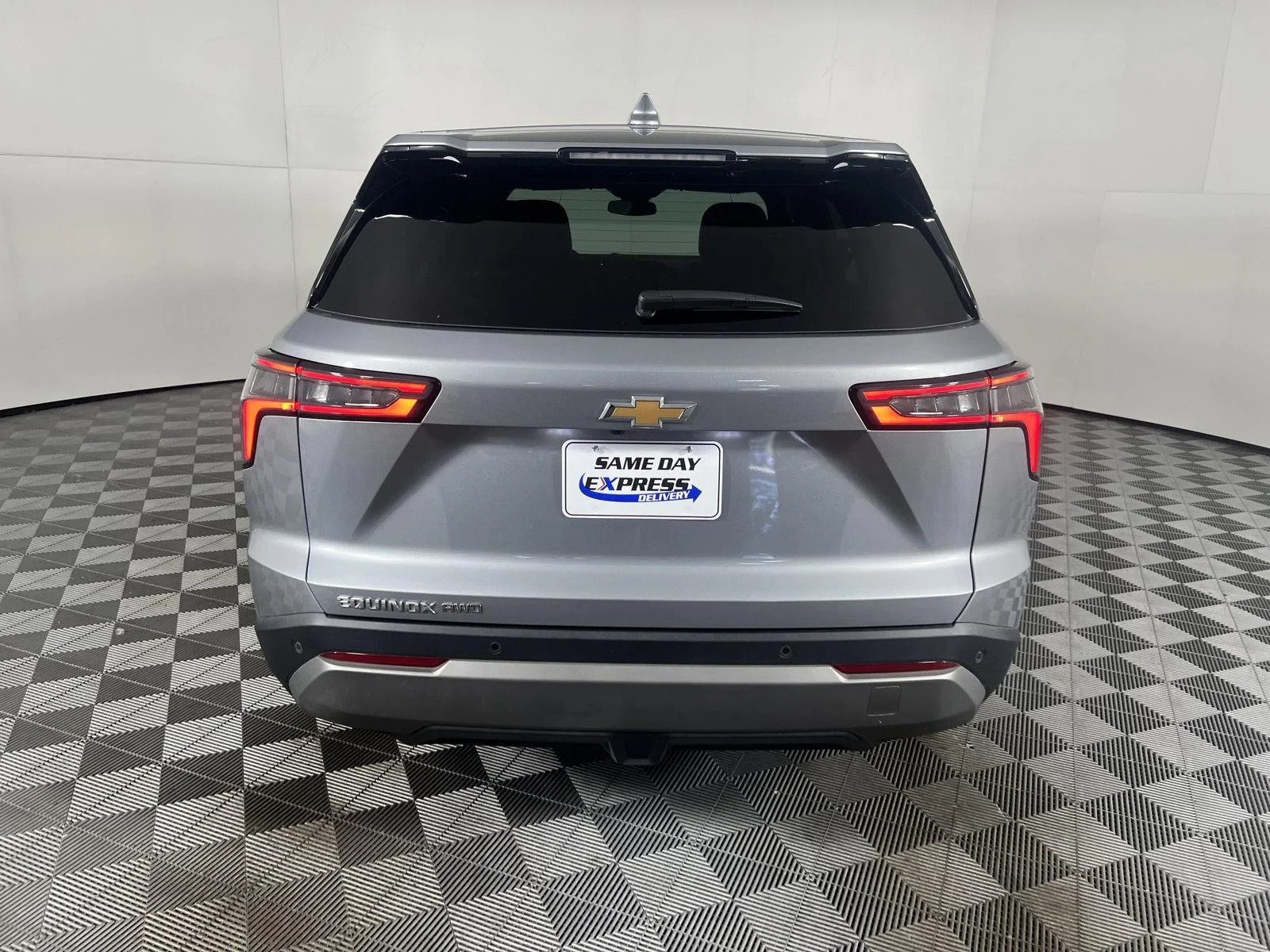 Used 2026 Sterling Gray Metallic Chevrolet AWD LT image 23