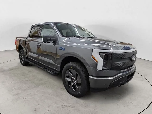 2025 Ford F-150 Lightning Flash - Photo 7