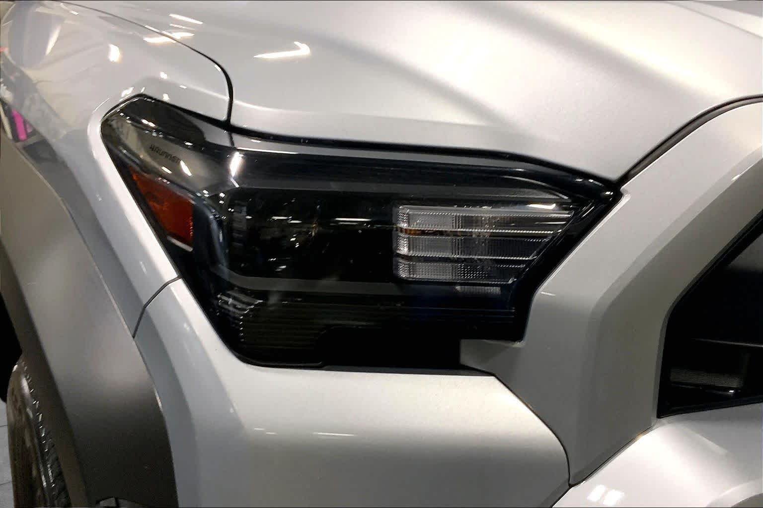 Used 2025 Cutting Edge Toyota SR5 image 28