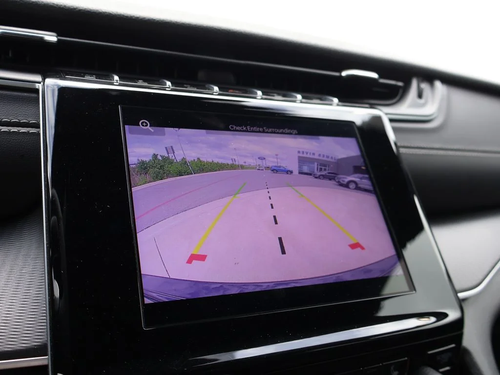 Used 2025 Black Jeep Altitude image 34