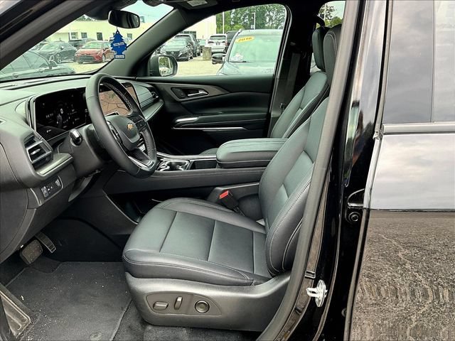 Used 2026 Mosaic Black Metallic Chevrolet LT image 9