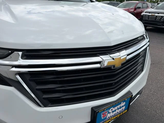 Used 2024 Summit White Chevrolet LT image 28