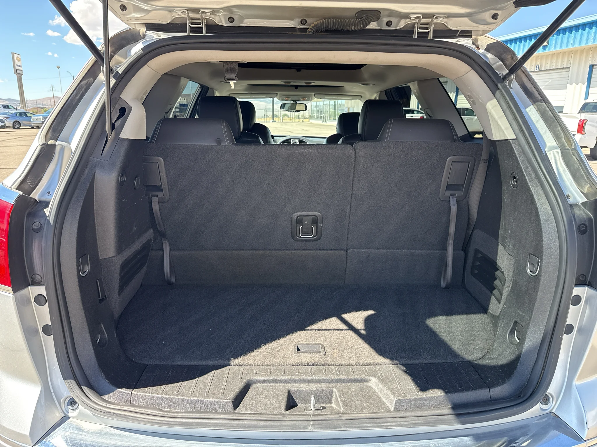 Used 2016 QUICKSILVER METALLIC Buick Leather image 15