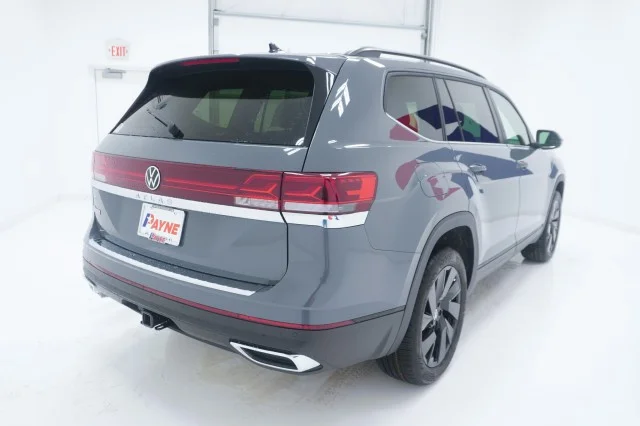 New 2026 Pure Gray Volkswagen 2.0T SE w/Technology image 5