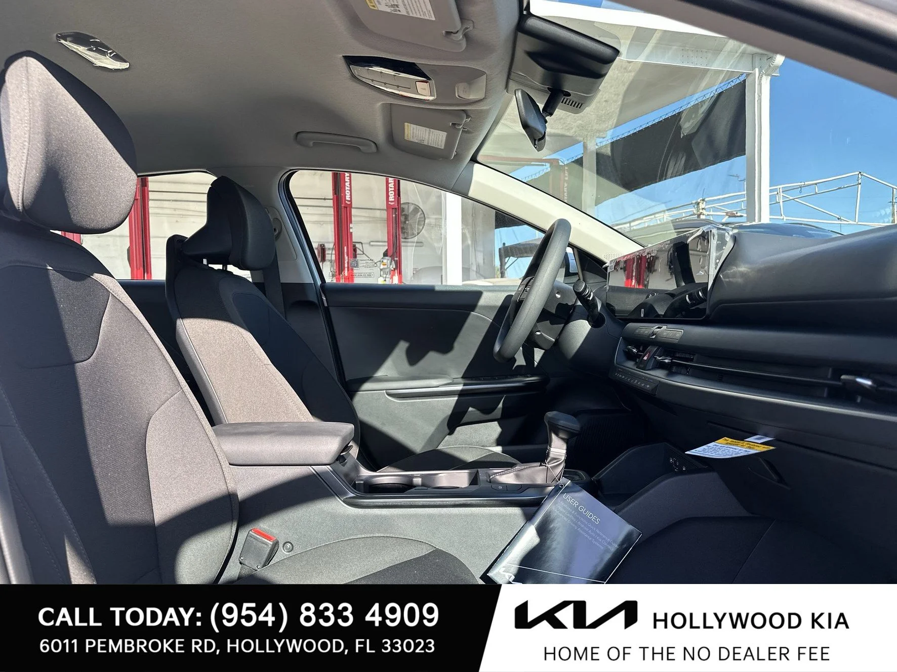 New 2026 Snow White Pearl Kia LXS image 25