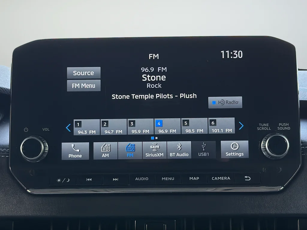 Used 2022 Black Mitsubishi SEL image 12