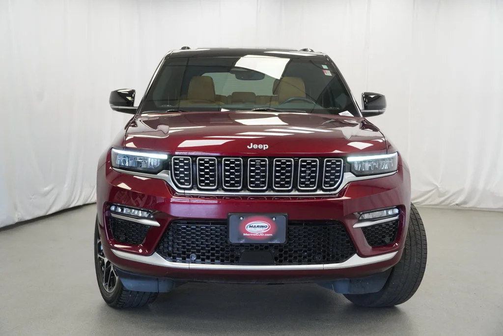 Used 2025 Red Jeep Summit Reserve image 14