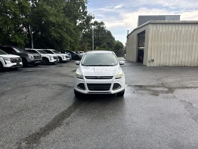 Used 2014 White Ford SE image 2