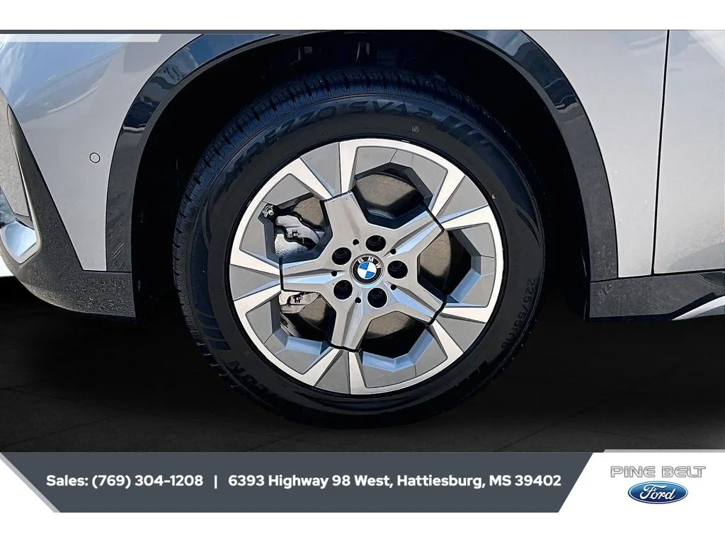 Used 2025 Space Silver Metallic BMW xDrive28i image 7