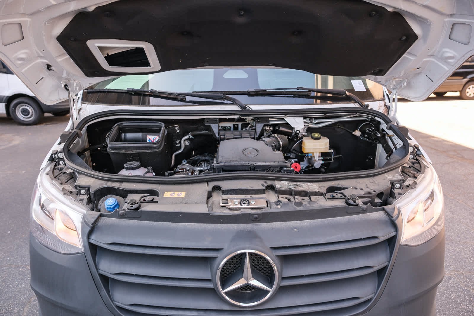 New 2025 Arctic+White Mercedes-Benz Cargo 144 WB  RWD 2.0L 4-Cylinder image 30