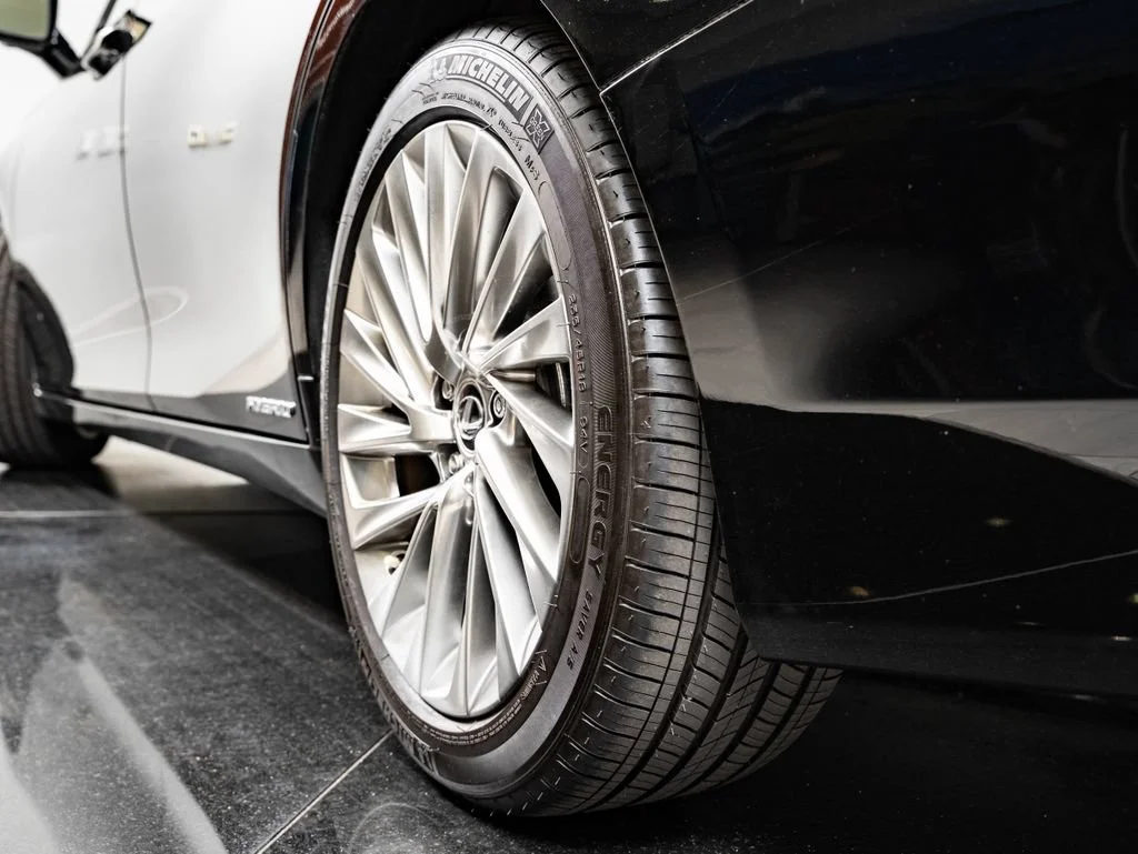 Certified Used 2020 OBSIDIAN Lexus 300h Ultra Luxury image 49