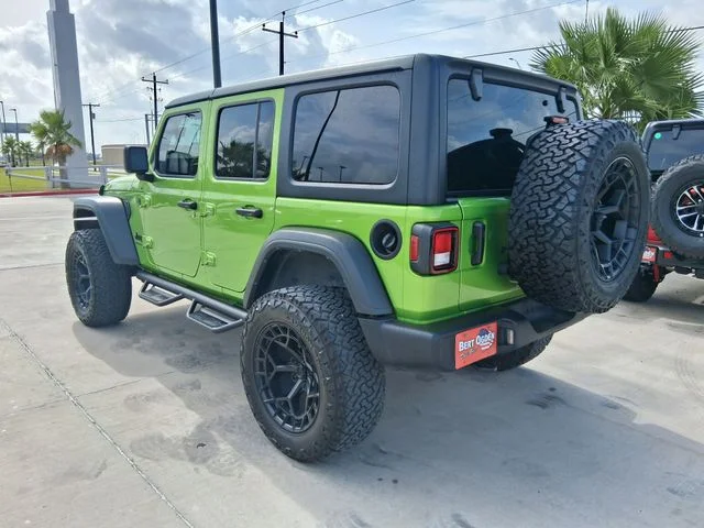 Used 2025  Jeep Sport S image 5