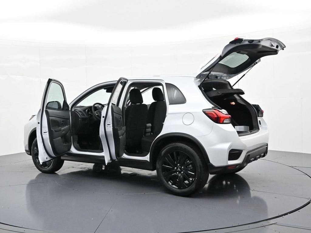New 2026 White Mitsubishi 2.0 LE image 32
