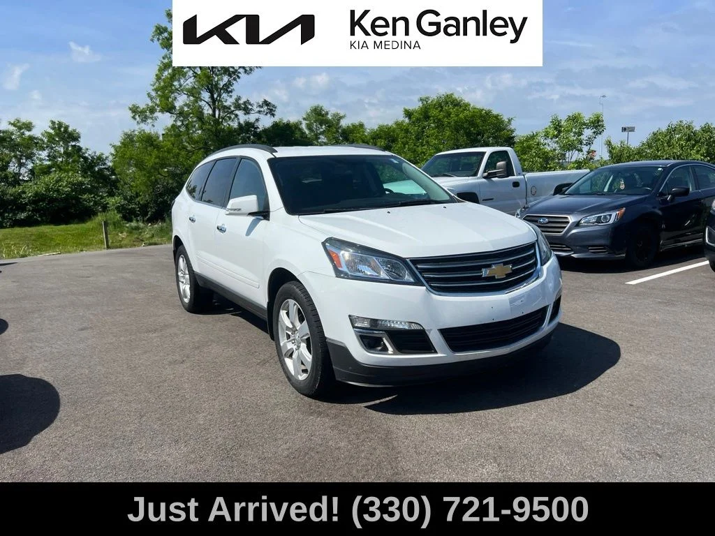 Used 2017 White Chevrolet LT image 3