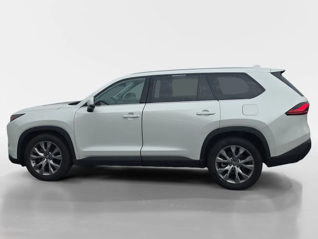 Used 2024 Wind Chill Pearl Toyota Limited image 5
