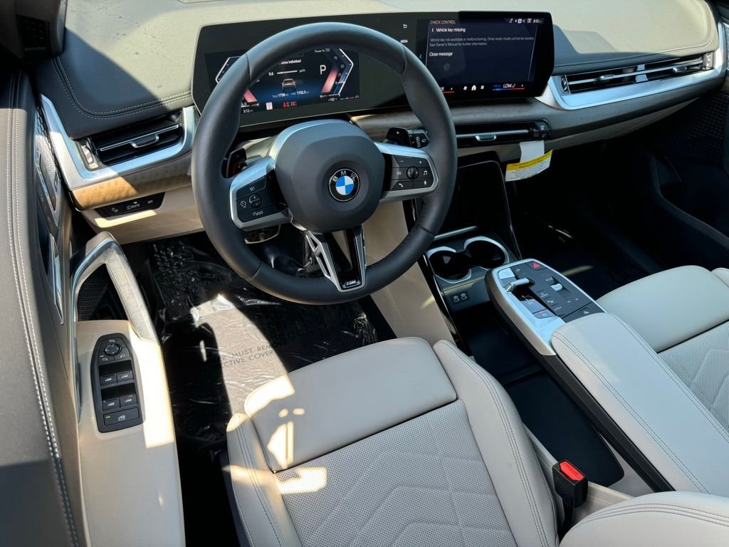 Used 2025  BMW xDrive28i image 26