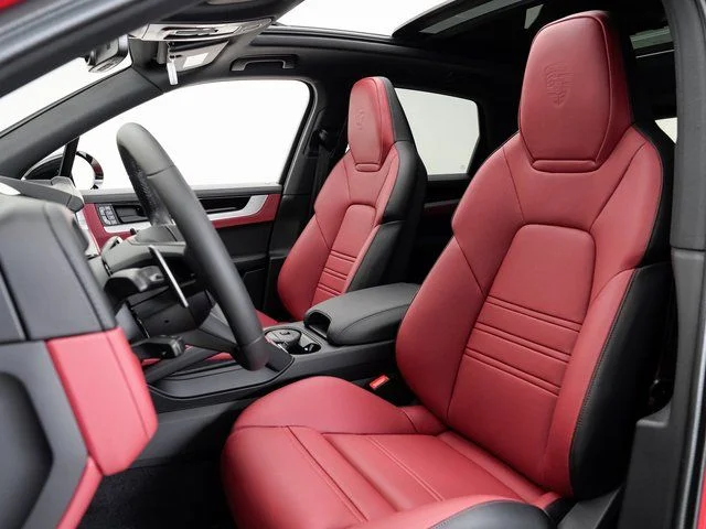 Certified Used 2025  Porsche S image 5
