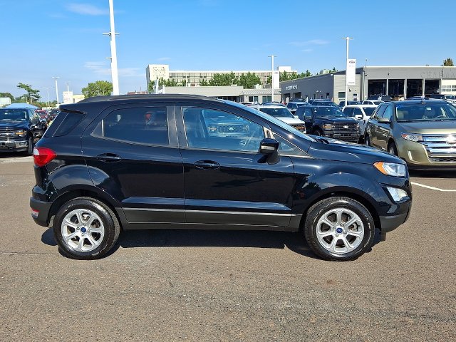 Used 2021 Shadow Black Ford SE image 7