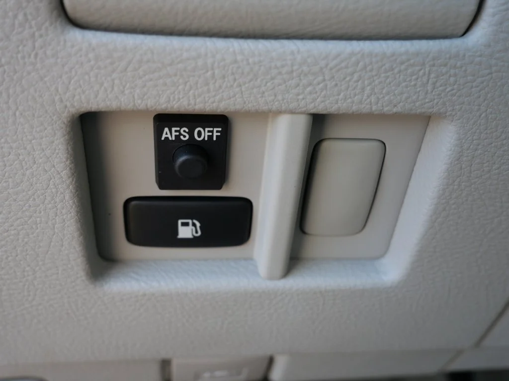 Used 2008 Blue Lexus 350 image 24