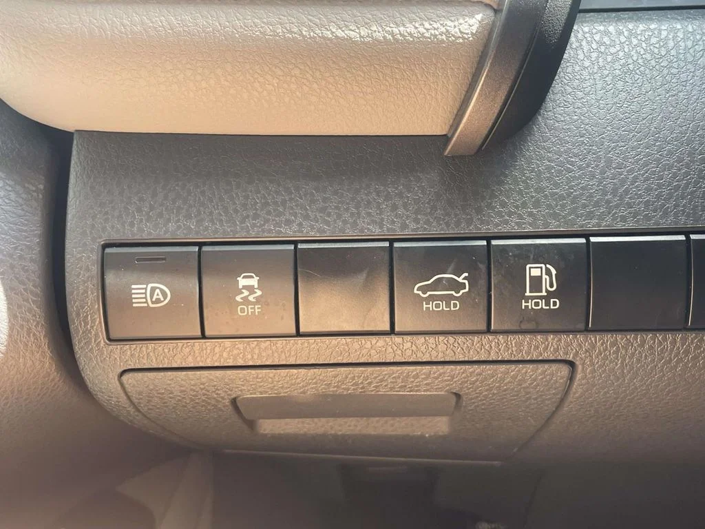 Used 2024 Ice Cap Toyota SE image 20
