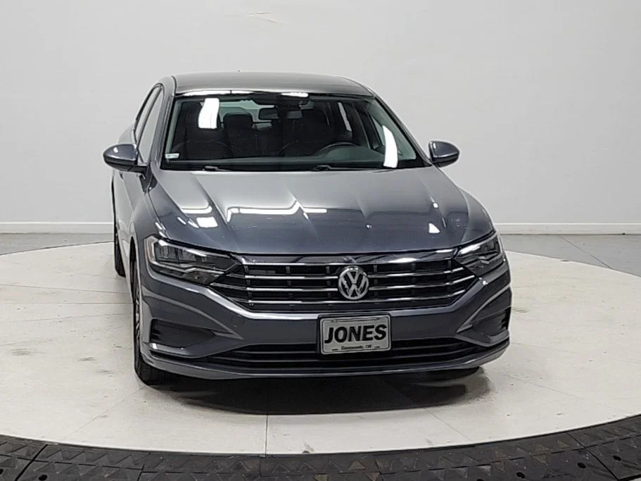 Used 2019 Gray Volkswagen 1.4T SE image 3