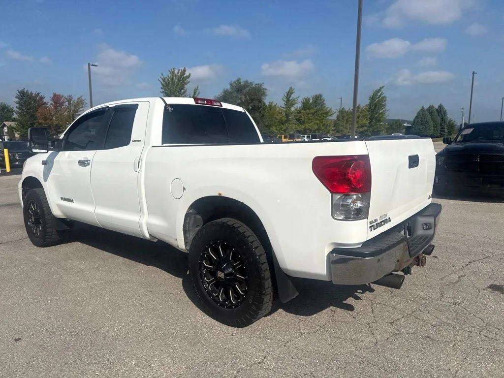 Used 2008  Toyota Limited image 20