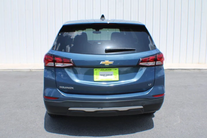 Used 2024 Lakeshore Blue Metallic Chevrolet LT image 14