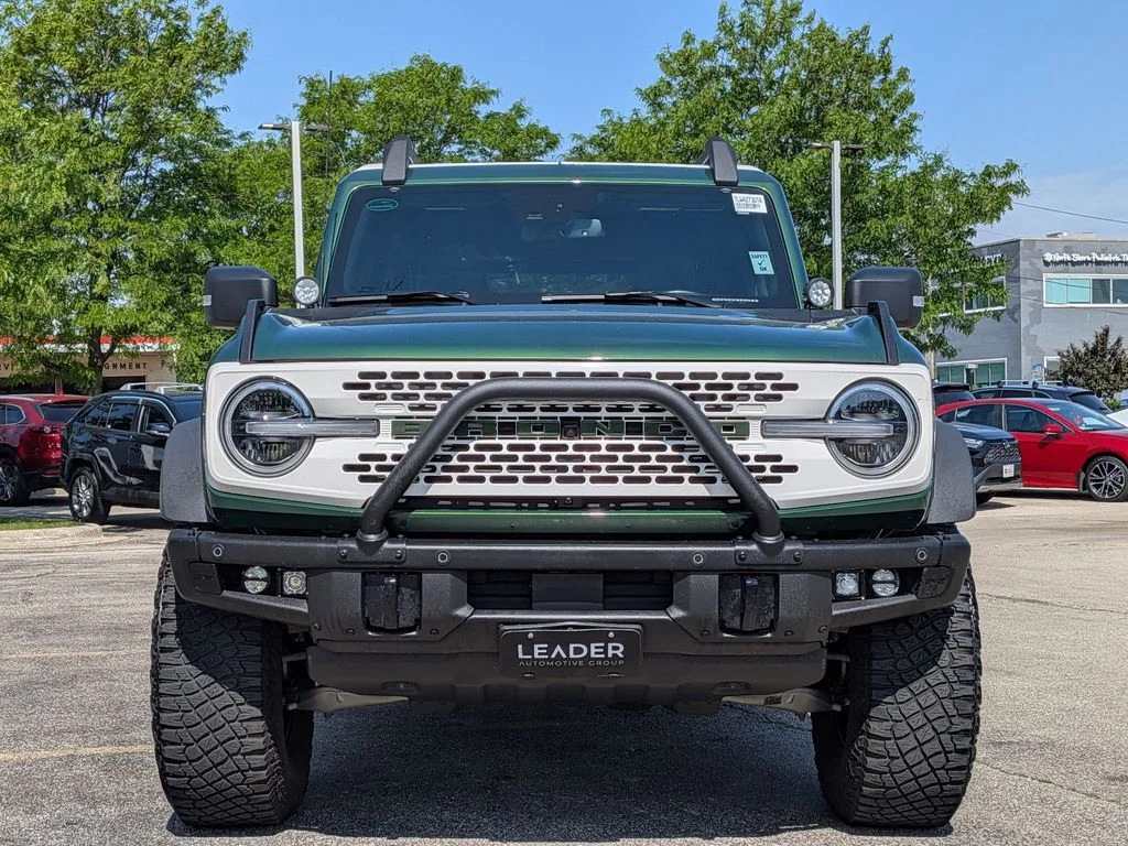 Used 2022 Green Ford Wildtrak image 2