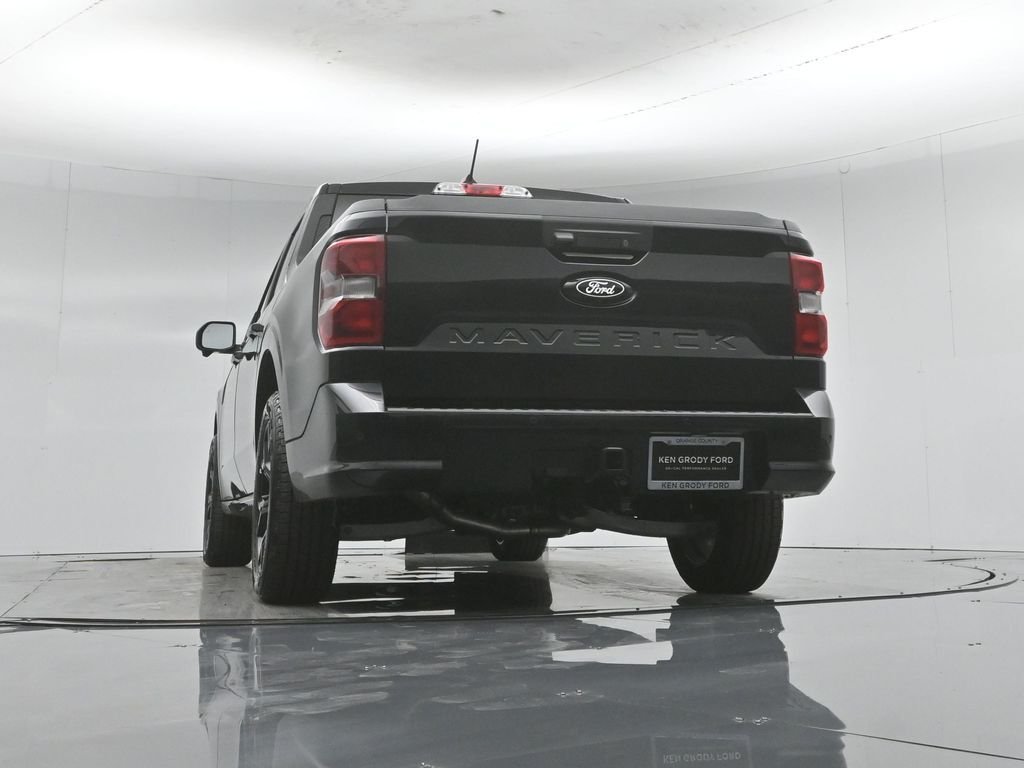 New 2025 Shadow Black Ford Lobo High image 50