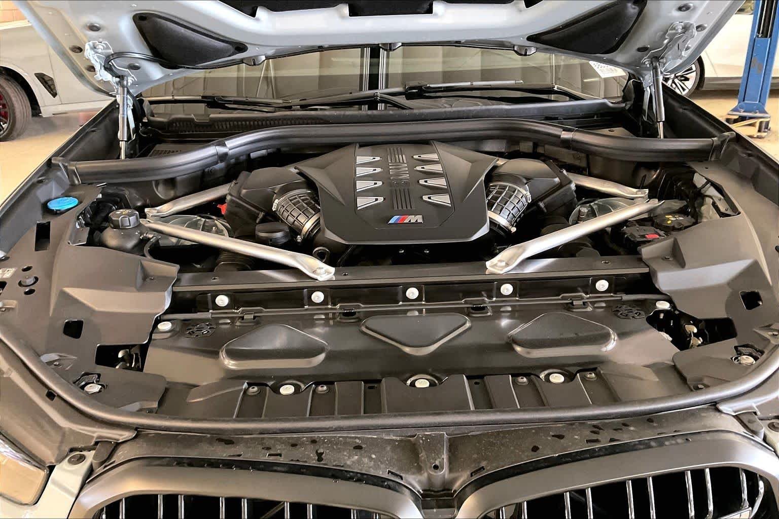 New 2027 Brooklyn Grey Metallic BMW M60i image 16