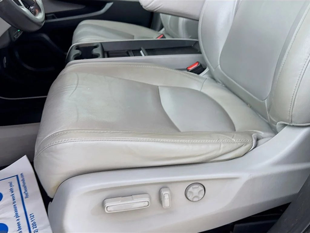Certified Used 2018 Gray Honda Touring image 25