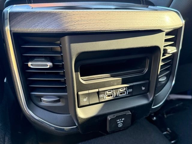 2025 RAM 3500 Laramie - Photo 10