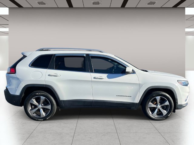 Used 2019 White Jeep Limited image 2