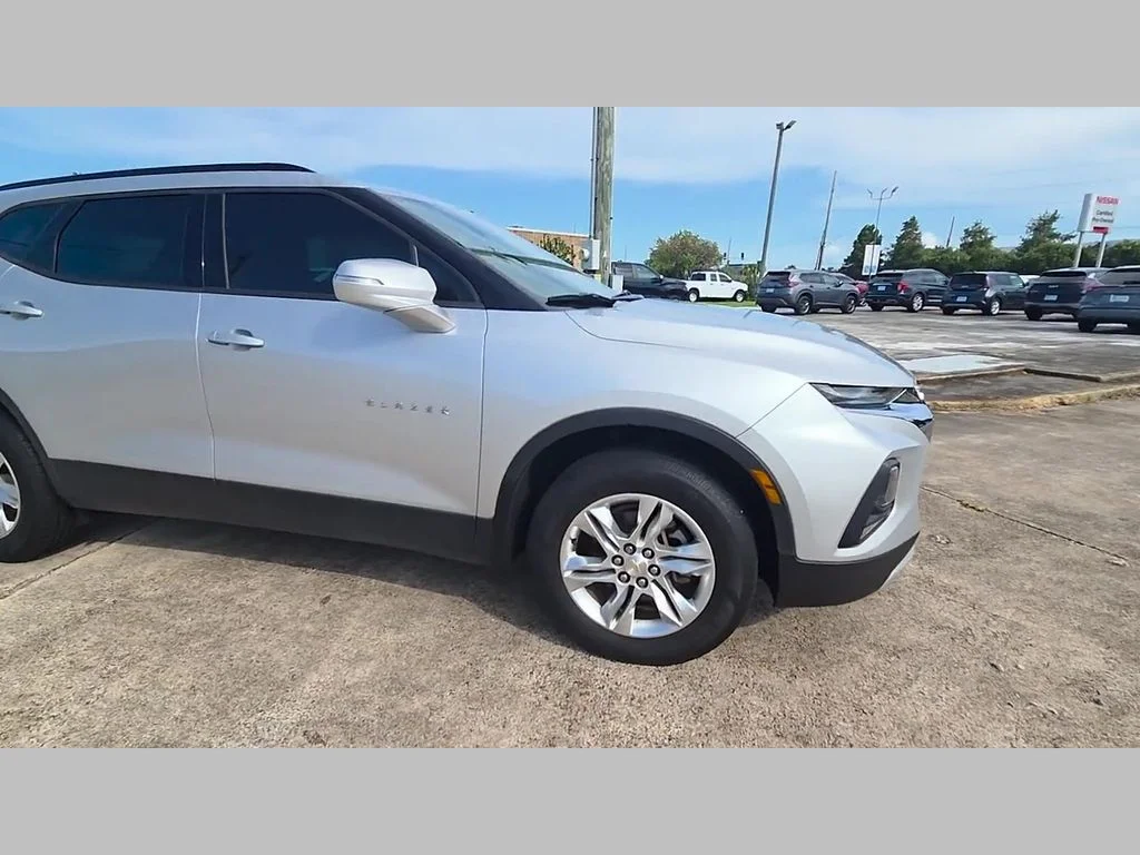 Used 2019 Silver Chevrolet Base image 34