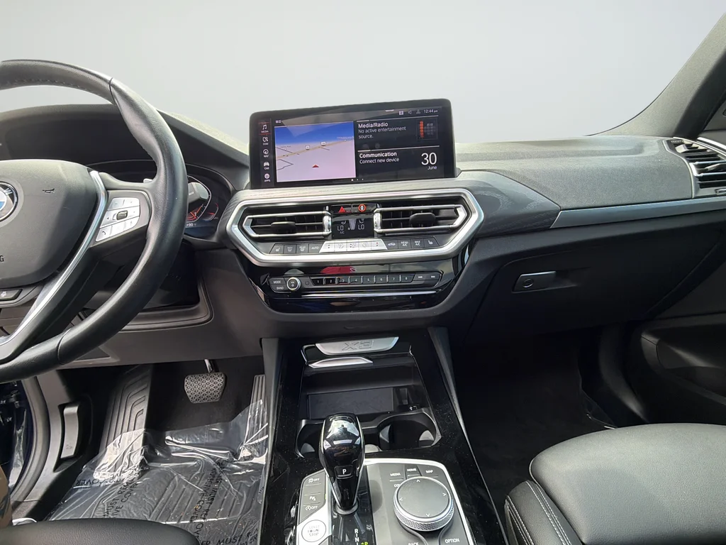 Used 2022 Blue BMW xDrive30i image 19