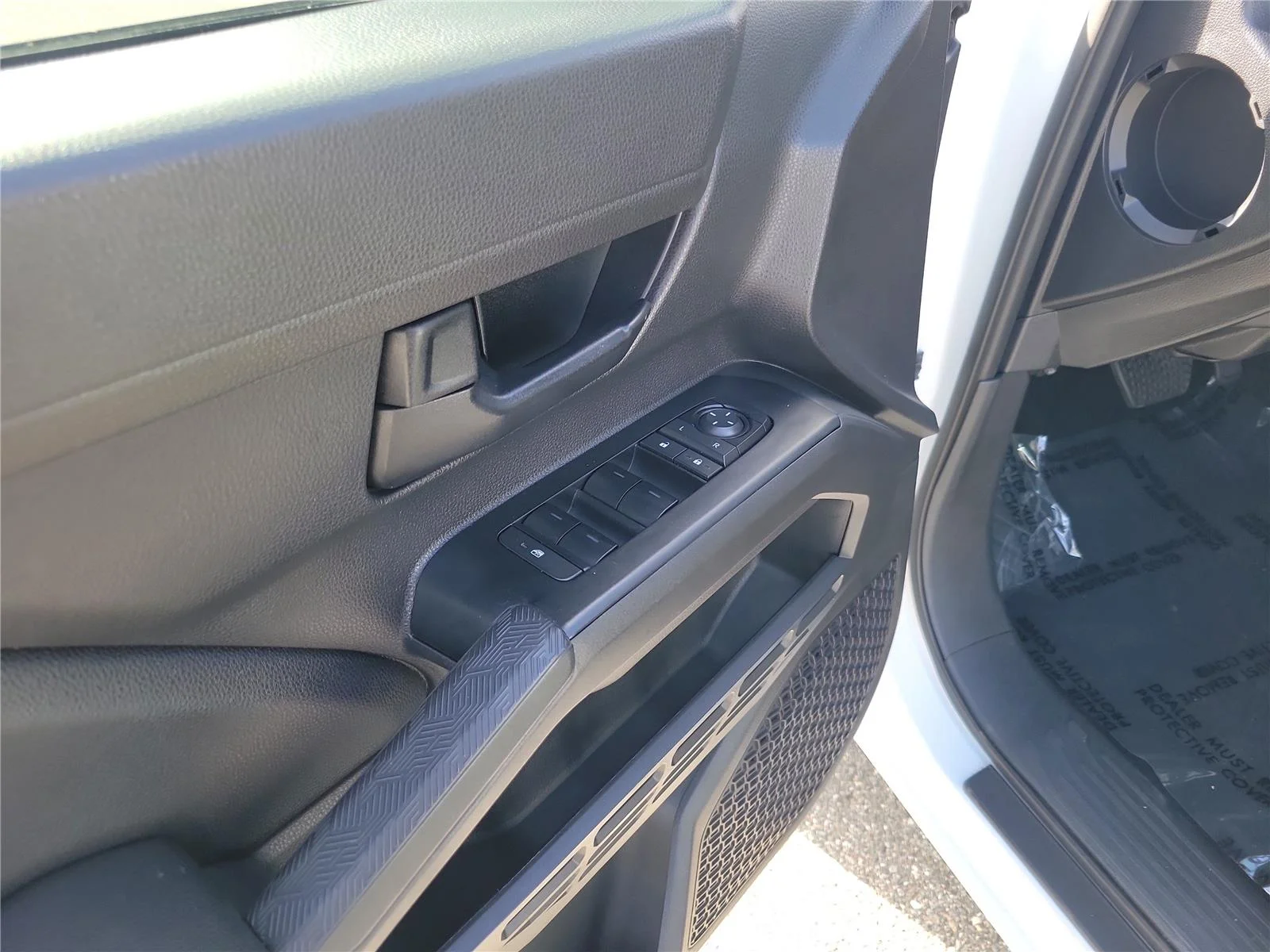 Used 2025 Ice Cap Toyota SR5 image 10